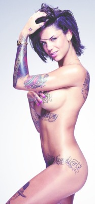 tattoed-babes:  inked babe http://bit.ly/10RmsQm