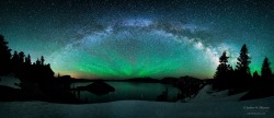 atmospheric-phenomena:  (via Atmospheric Phenomena: 10 Breathtaking Pictures of the Milky Way)  