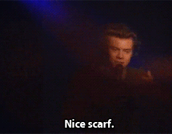 harrycmon:  Harry teases a fan     