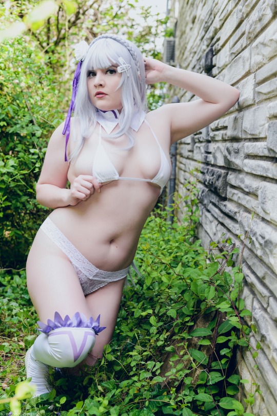 nsfwfoxydenofficial:✨Emilia-tan✨Who’s been watching the new season of re:zero?This