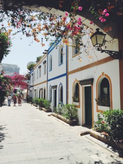 Travelingcolors:  Puerto De Mogán, Gran Canaria | Spain (By Nacho Coca)Follow Me