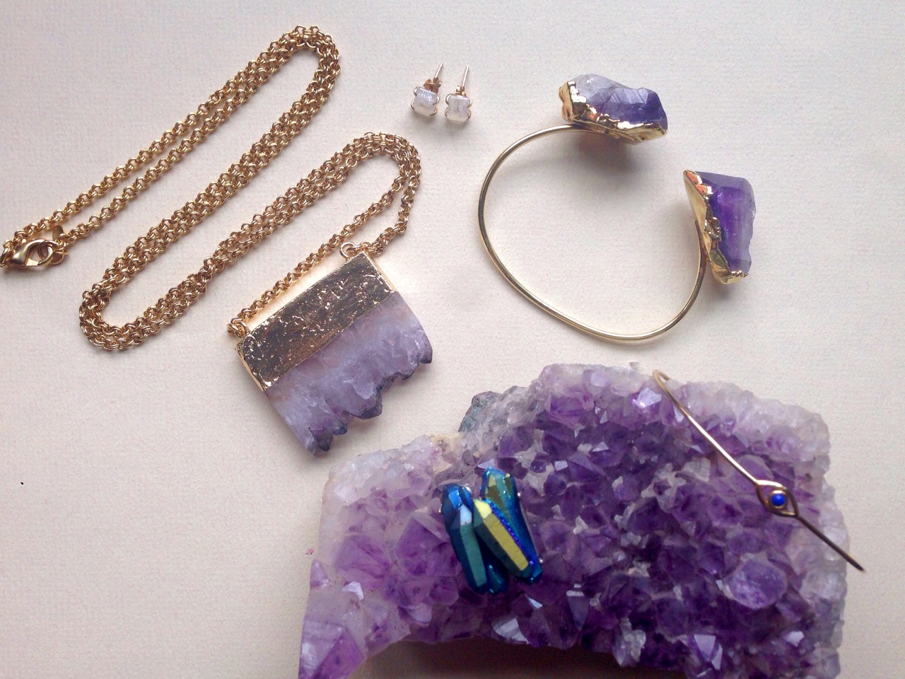 cassielifts:
“candylifter:
“wishlift:
“Anthropologie:
Quartz Necklace: $98
Moonstone Earrings: $68
Amethyst Cuff: $88
Evil Eye Bracelet: One of a set ~$16
Forever 21:
Crystal Point Earrings: $4.90
”
urgh too pretty
”
Oh my goodness this is...