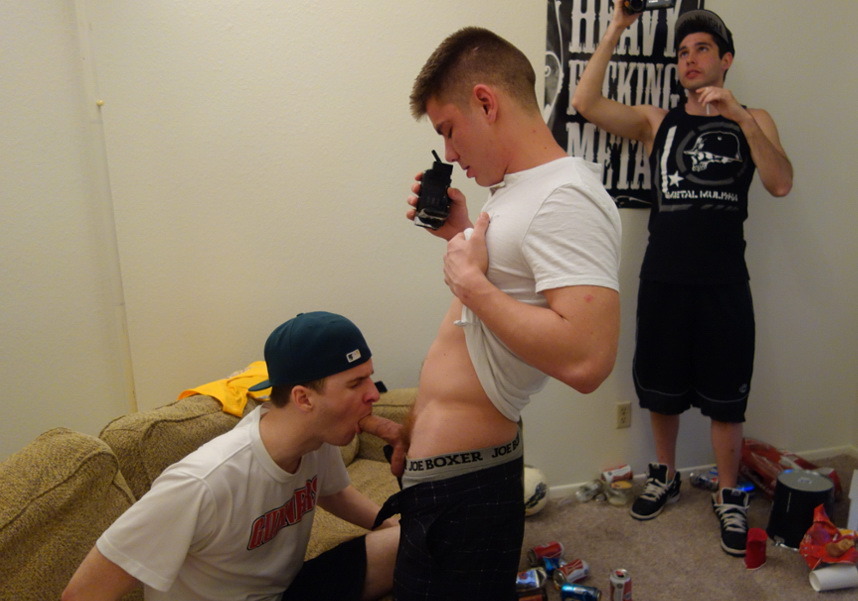 northstarfrat:  Frat Pledge Josh Loves Thick Cock!