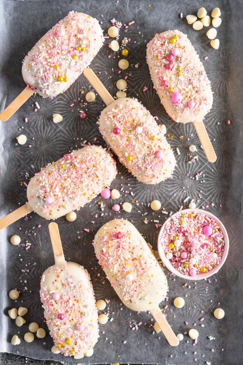 Philadelphia Style Raspberry Ripple Ice Cream Pops With White Chocolate Magic Shell