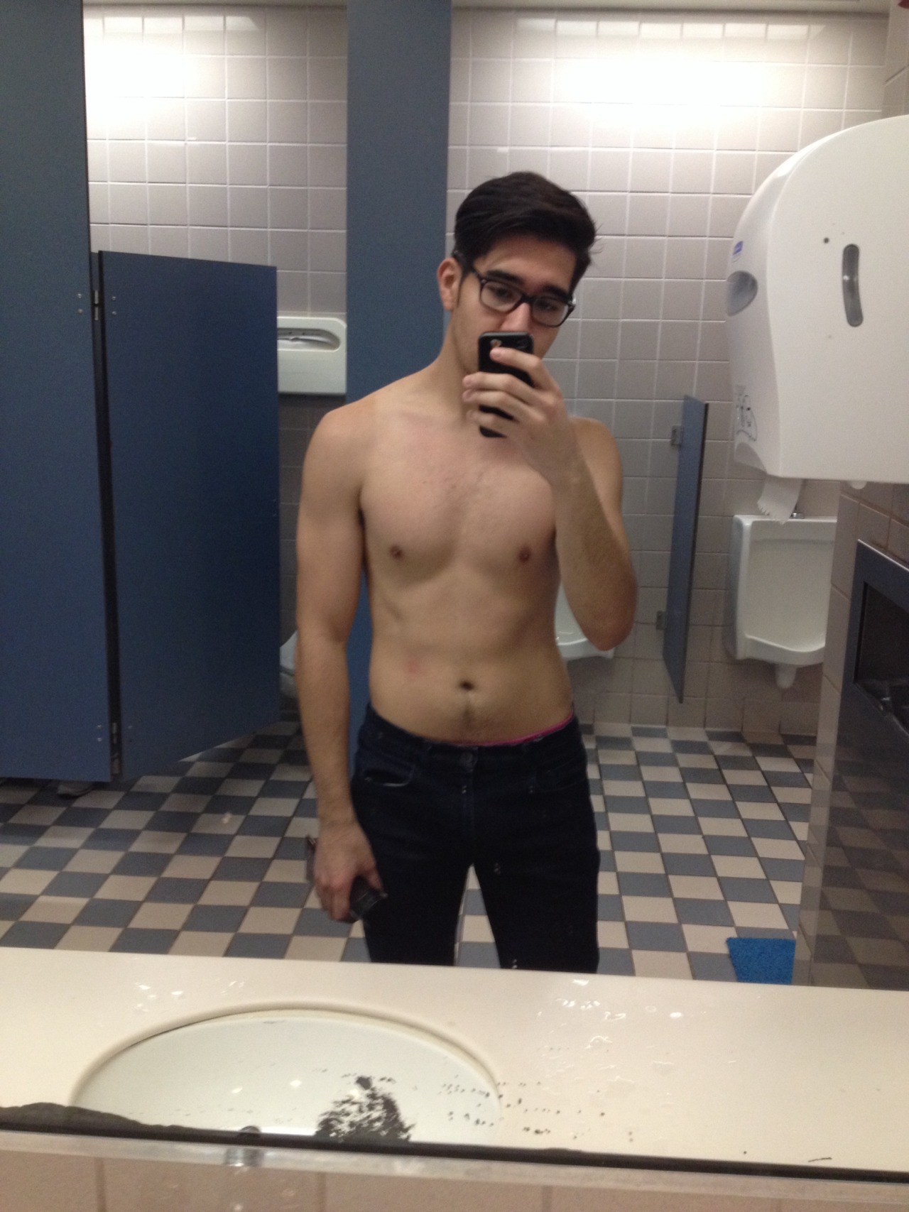 shamitomita:  It’s never a bad time to be body positive