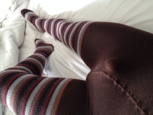 sexsweetsstockingsandsuperheroes:  Logan was being rather playful today…texting me pics of himself in MY fun, cozy tights.  It’s an amazing turn on!!!  Sexy and cute!!!  —O—   Yes
