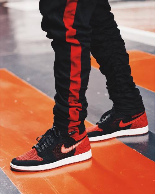 Nike Air Jordan 1 Flyknit Bred