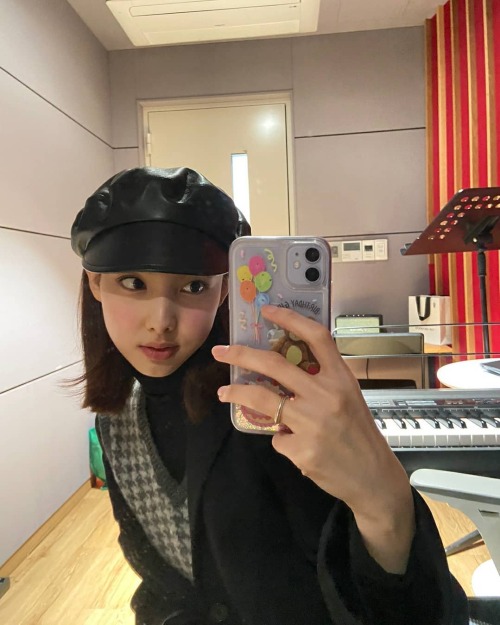 201111 Nayeon instagram update좋은 하루 보내요 원스!!!