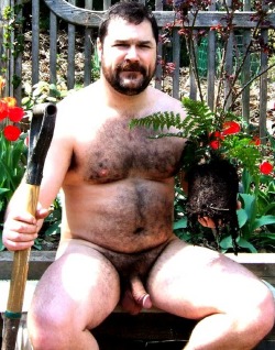 gonakedmagazine:  Go to www.gonakedmagazine.com for all the news, reviews, and interviews that male nudists care about.  Burly!