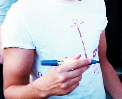 caulmhoods-deactivated20190604:  Reasons I adore Louis Tomlinson: Arms/Biceps   