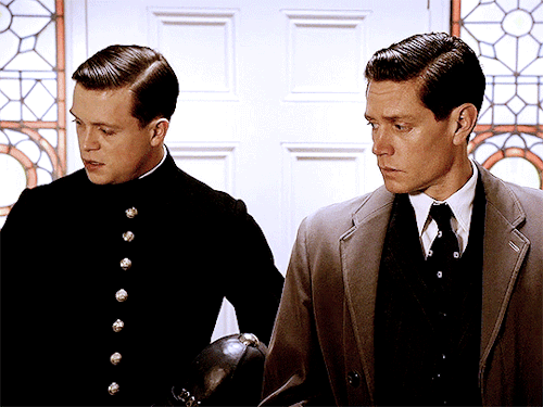 Miss Fisher’s Murder Mysteries (2012-2015) ↳ 1x04 Death At Victoria Dock
