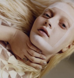 opaqueglitter:  Codie Young by Harley Weir for I-D ‘Paintjob For That Professional Finish’ 
