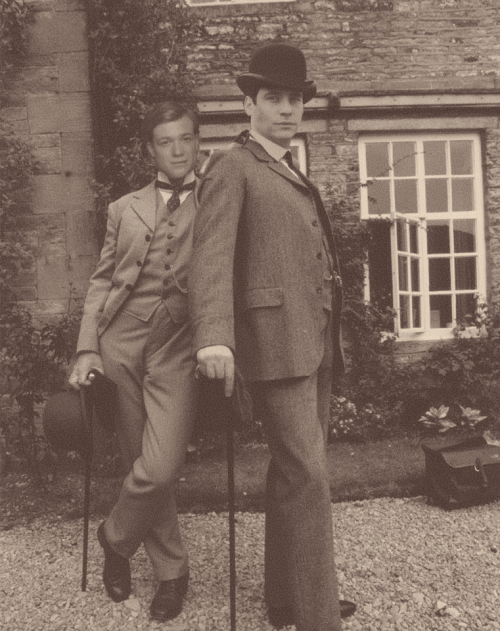 blackbirdinthebox:Thomas Barrow and Jimmy Kent in front of their house in 1929.(orig.)