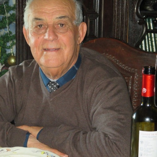 gereontofilo: oldispassion: alfredo55fan:  amosenhoresdeidade: Viva Portugal  Bellisimo abuelo, ador