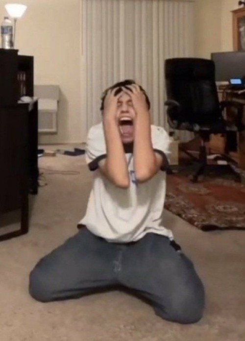 THEY BE SHOWING ANYTHING EXCEPT MIKO FICS