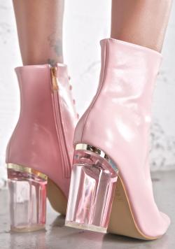 coquettefashion:  Baby Pink Lace-up Lucite