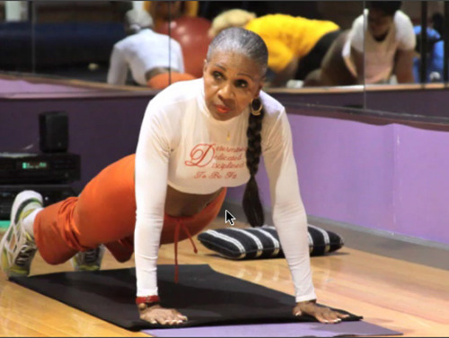 eboni-health-advisor:  “OLDEST BODY BUILDER ERNESTINE SHEPHERD ” She is 76 years old “he started working out in her 50′s which truly shows no one is ever too old to get fit! She was trained by a former Mr. America.” “She runs 10 miles or