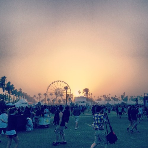 katuriankaturiankaturian:  Goodbye Coachella. The winds picked up. We danced to James Blake and left before the dust encased us all. @ladyluofthewolves and wild thang. Ladies weekend 4 lyfe