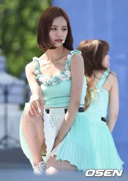 Korean-Dreams-Girls:  Hyeri (Girls Day) - Pyeongchang Olmypics G-1000 Event Pics