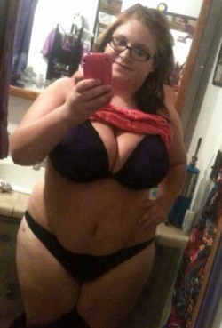 Cute ,Thick Full, LUscious ,Selfi !!!!