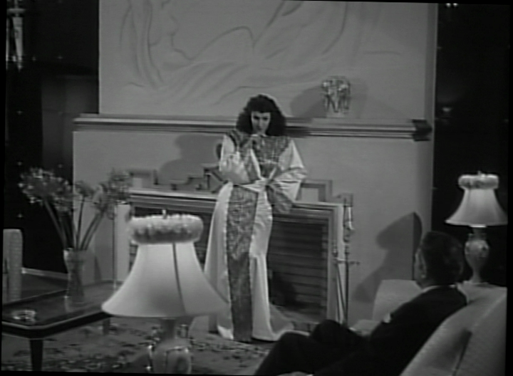 jazz-vampire:  María Félix and her amazing wardrobe in La diosa arrodillada (1947).