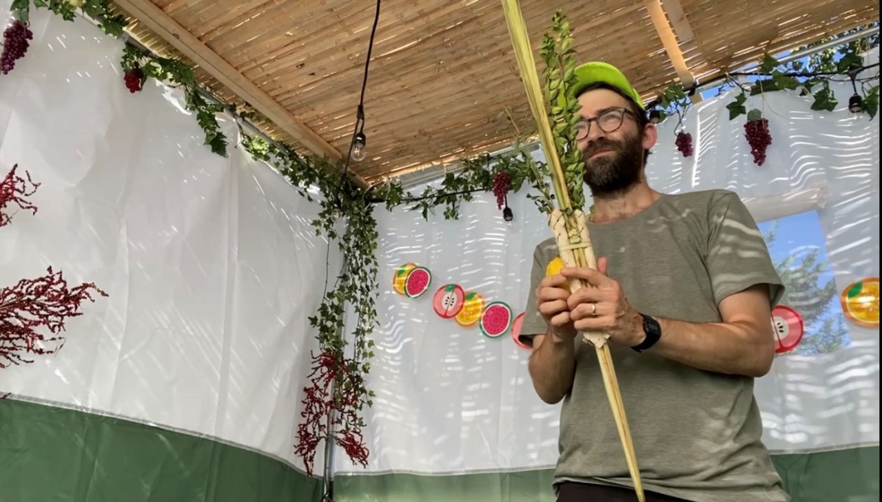 Havel,
Performance in a Sukkah shaking a lulav, blowing a shofar, reading from an ongoing text, and quoting Kohelet (Ecclesiastes).
Part of the Cambridge Literary Review Reading Series; an evening of performance and poetry with Patrick Coyle, Jade...