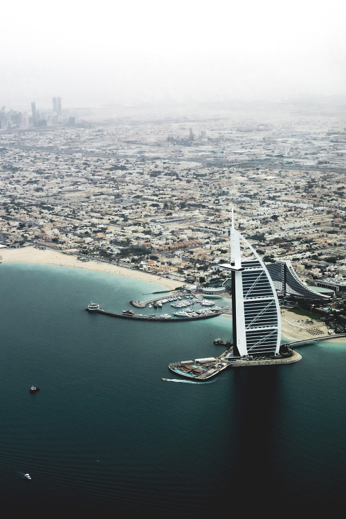 motivationsforlife:Dubai, United Arab Emirates by Christoph Schulz // Edited by MFL // Instagram