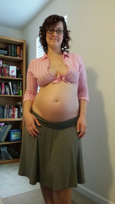 nerdynympho87:  I’m ridiculously cute today. Come and adore me! NerdyNympho.cammodels.com  