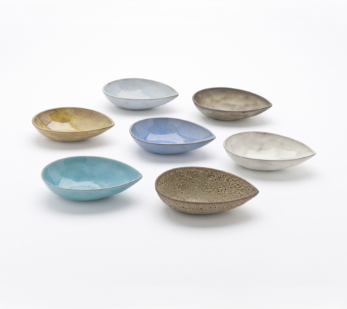 Otto Natzler, Bowls, 1945. Cast earthenware. California, USA. Via LACMA. From the exhibition app “Li