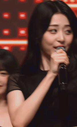 230505 Le Sserafim - No Return @ Music Bank // Yunjin (for @twiceland )