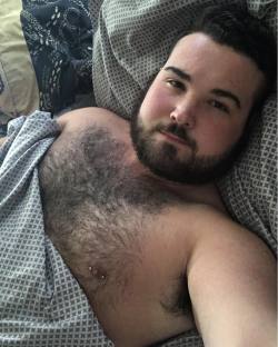 Thebeardedguyy:  So Sleepy 🐻💤 