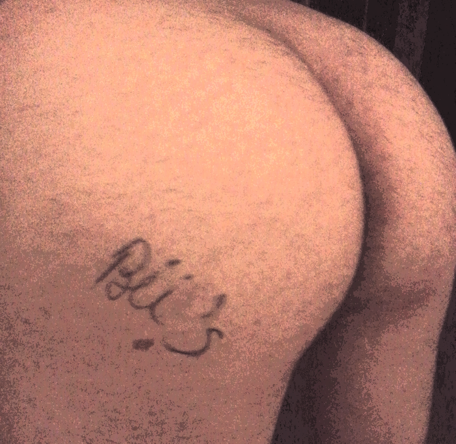 justessandbii:   Mine forever xxx  Nice tagging method.