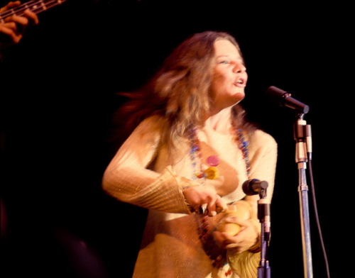 twixnmix:Janis Joplin performing with Big Brother & the Holding Company at the Monterey Pop Fest