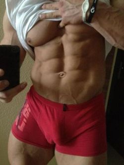 freakmuscle:  (via MyMuscleVideo - Is This Sexy Or What…?) 