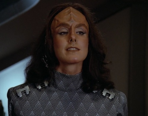 corpse-of-bandersnatch:Suzie Plakson as…Vulcan Doctor Selar (TNG),Half-Klingon K’Ehleyr (TNG),Q (Voy