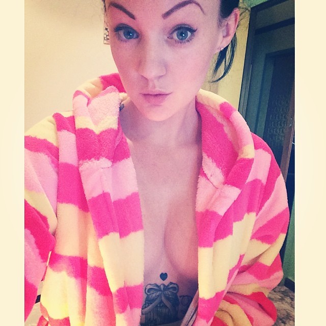 vorpalsuicide:  Goodmorning everyone! After my weekly Skype session with @missysuicide