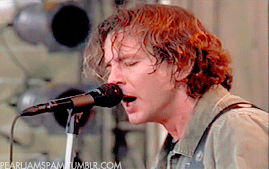pearljamspam:  Pinkpop 2000 