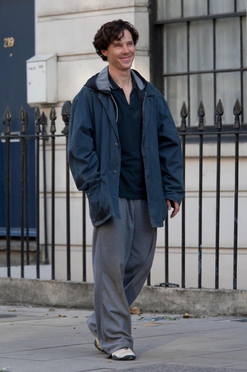 anything-sherlock:Benedict being a ray of sunshine on #SetlockHe’s such a cute lil ray of suns