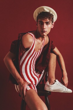 ohthentic:  eklekticon:  Gino Pasqualini at Bang Management photographed by David Suárez and styled by Diego Márquez  Oh 