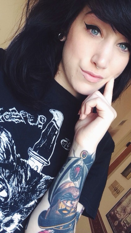 totallybombtits:  Meowww 