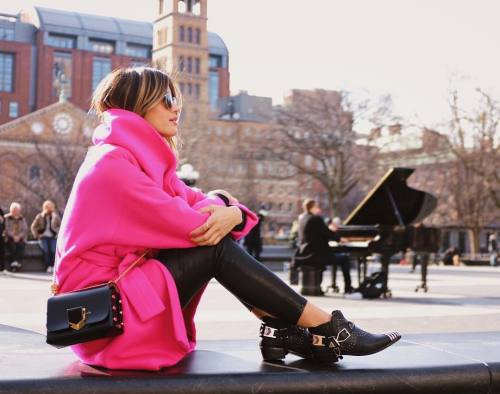 rockybarnes: Midday concerts in the park❄️ #rockyinthecity #tistheseason #nyc #ootd J BRAND Jeans : 