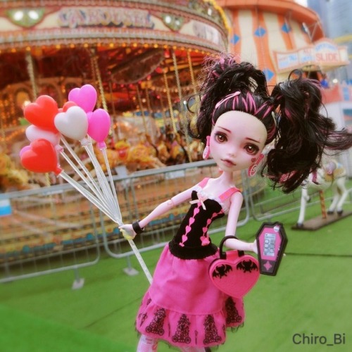 Went to a carnival with @oki-doll and Dare ( insta: sakuraplush) !  We just went there to have a min