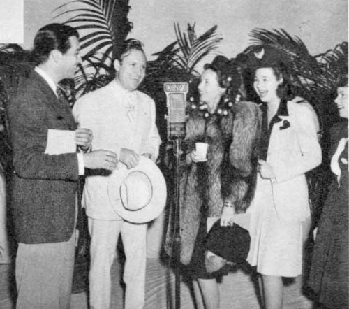 norashelley: Robert Taylor, Gene Autry, Barbara Stanwyck, Jane Withers and Judy Garland at a war rel