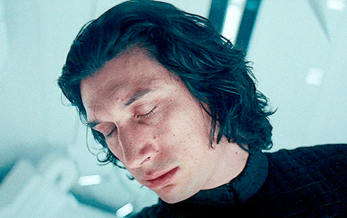 julia-the-fan:Kylo Ren + Shampoo Commercial [2/2]