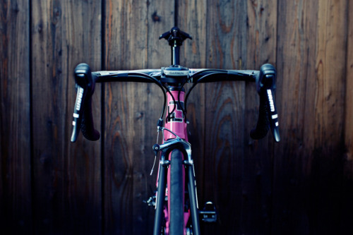 suck-my-draft:  Custom Lo-Pro frame by Frank Wadleton aka Frank The Welder