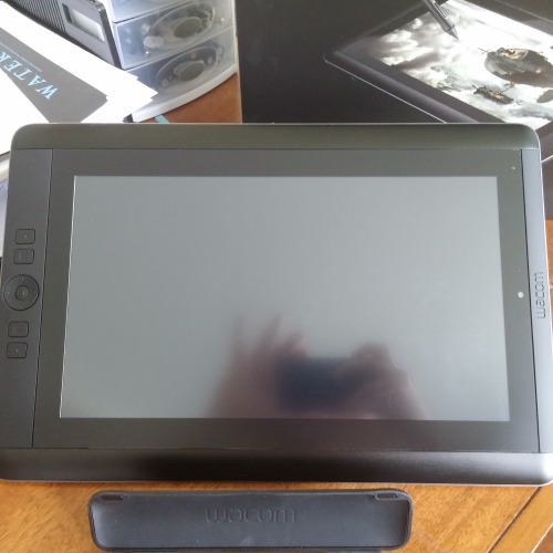 caffeccino:  I’m selling my Cintiq Companion Hybrid! This thing is seriously great, but I need a bit more functionality that the newer Companions offer, so I’m trying to part with this one. The Hybrid doubles as a cintiq and an Android tablet, which