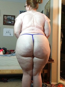 niceandcurvy:  Click on the picture for higher