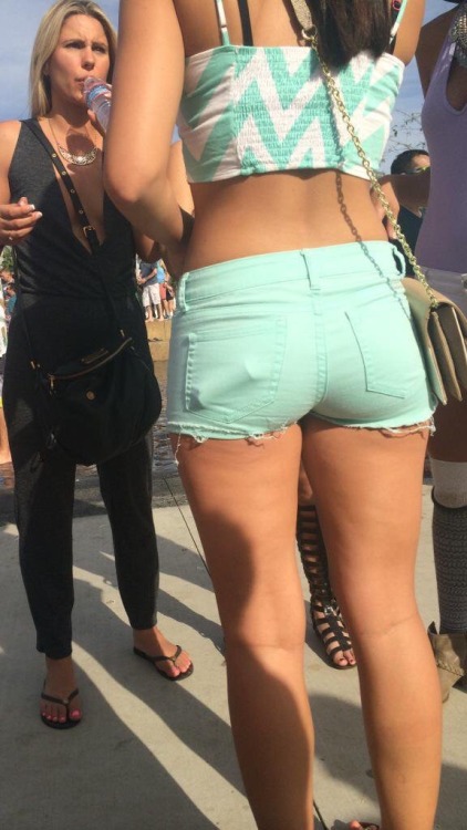 Sexy Women in Jeans