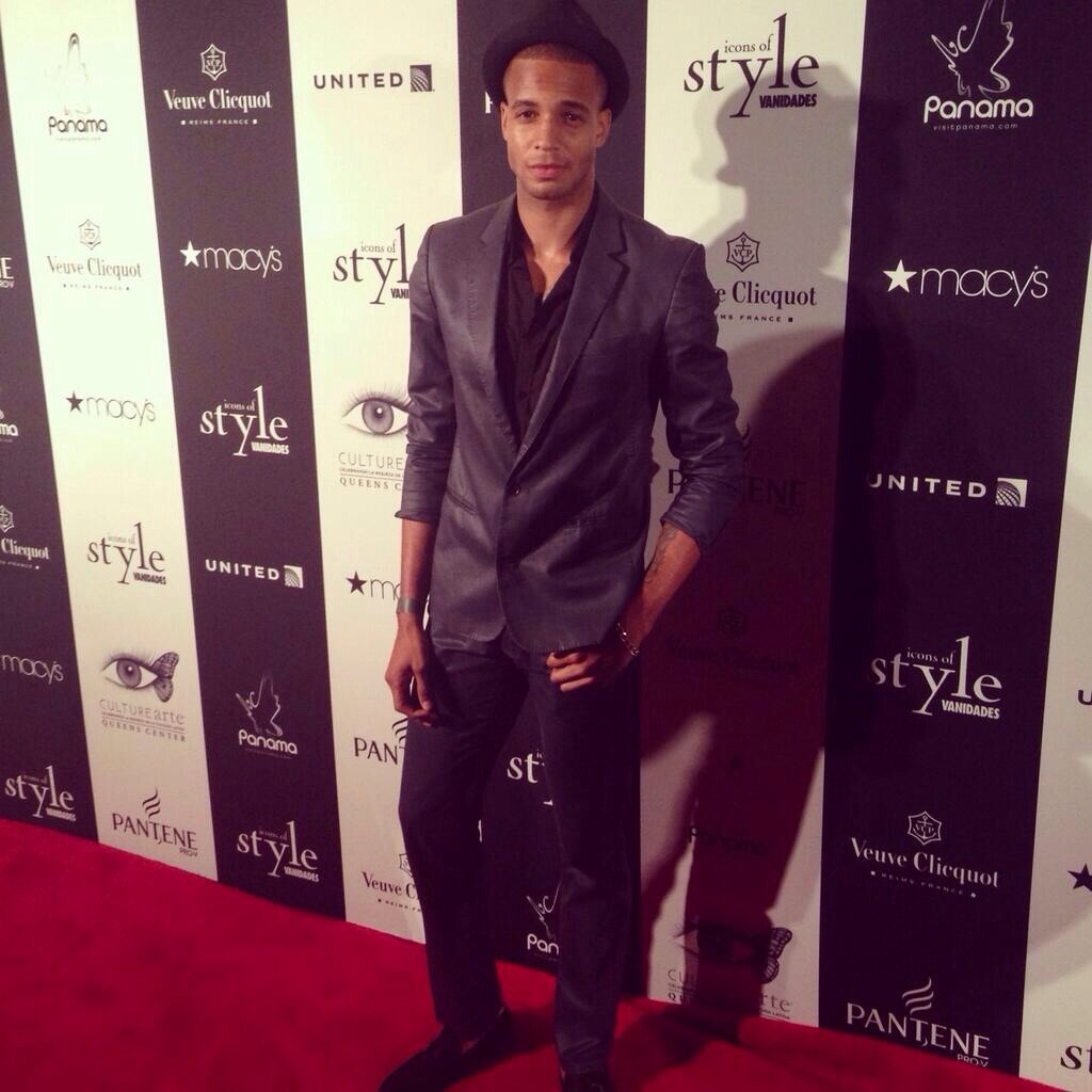 verse-caribbean-dude:  sexyblackmalesoles:  Love a man in a suit…    Fuck With