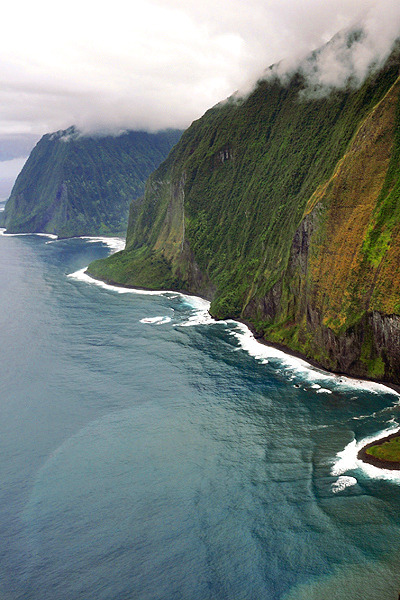 senerii:  Molokai, Hawaii (sea cliffs) (by db digital)          